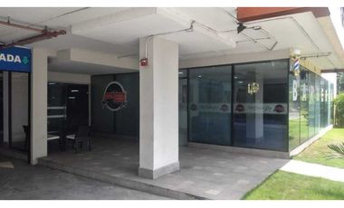 LOCAL DE 104 MTS2 EN PREMIER  PLAZA , BRISAS DEL GOLF