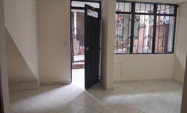 apartamento en arriendo en rosaleda. Cod A9432891