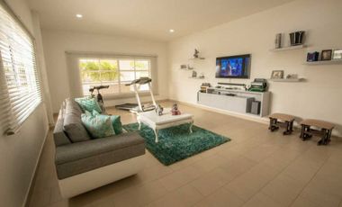 Venta de casa campestre con una hectárea en Monteria