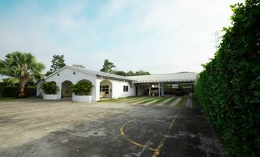 Venta de casa campestre con una hectárea en Monteria