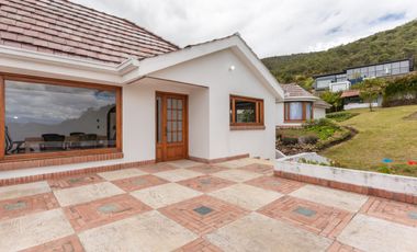 casa en venta en fusca. Cod V4951
