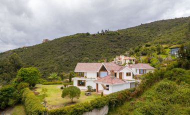 casa en venta en fusca. Cod V4951