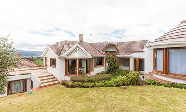 casa en venta en fusca. Cod V4951