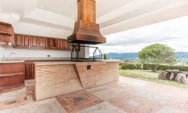 casa en venta en fusca. Cod V4951