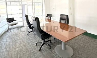 EXCELENTE OFICINA PARA ARRIENDO EN PLENO BARRIO EL GOLF