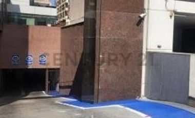 EXCELENTE OFICINA PARA ARRIENDO EN PLENO BARRIO EL GOLF