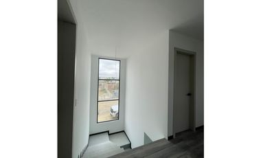 Casas modernas, independientes por estrenar al Sur de Manta