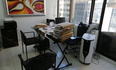 OFICINA EN VENTA UBICADA EN MEDELLÍN SECTOR LA CANDELARIA