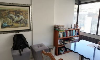 OFICINA EN VENTA UBICADA EN MEDELLÍN SECTOR LA CANDELARIA