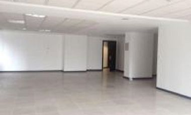 Excelente Oficina de 110 m² y 60 m² en La Av 12 de Octubre
