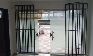 local en arriendo en av. 30 de agosto. Cod A7344788