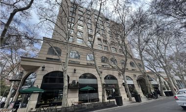 Oficina en calle Montevideo  230 esquina Av. España, Ciudad, Mendoza