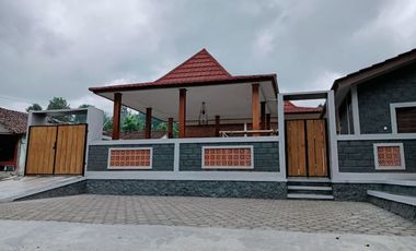 JOGLO MODERN KUALITAS TERBAIK DEKAT CANDI PRAMBANAN