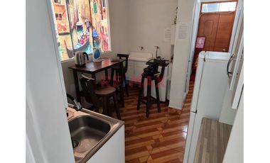 Se Alquila Habitación Para Roomie En Av. Husares De Junín Frente Al Colegio Claretiano