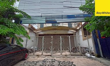 Dijual Rumah Usaha ex Showroom di Jalan Raya Bratang Binangun Surabaya