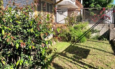 Propiedad ubicada a 400 metros de la Avenida Berlín .