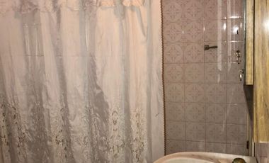 Propiedad ubicada a 400 metros de la Avenida Berlín .