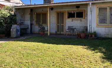 Propiedad ubicada a 400 metros de la Avenida Berlín .