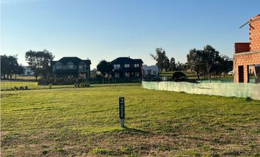 Lote de 713 m2 en Casonas del Haras. Barrio Praderas