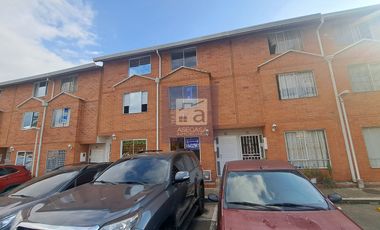 COD. 1234 - SE ARRIENDA CASA - BARRIO: MUTIS