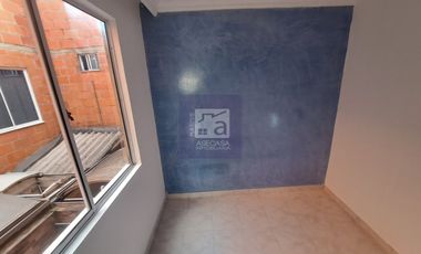 COD. 1234 - SE ARRIENDA CASA - BARRIO: MUTIS