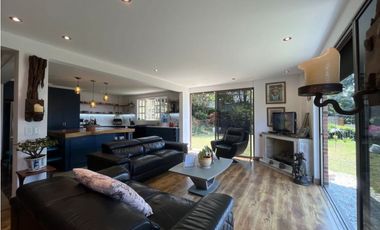 Casa para la venta en El Poblado Cola del Zorro