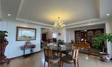 Casa para la venta en El Poblado Cola del Zorro