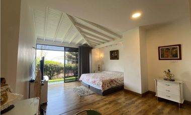 Casa para la venta en El Poblado Cola del Zorro