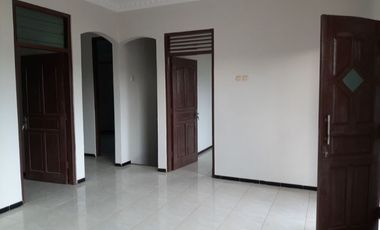 Rumah colomadu dekat bandara