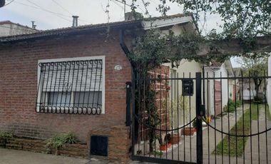 Chalet PH en venta en Parque Quirno
