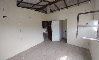 Puerto Cayo: Se Vende Casa Cerca del Mar en Puerto Cayo