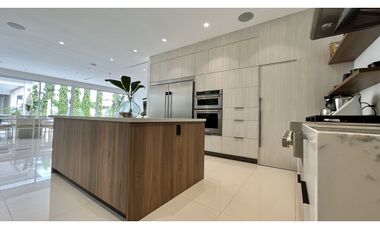 Venta de casa remodelada con piscina en Costa Sur, PH Sunset Coast