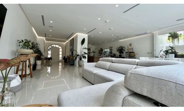 Venta de casa remodelada con piscina en Costa Sur, PH Sunset Coast
