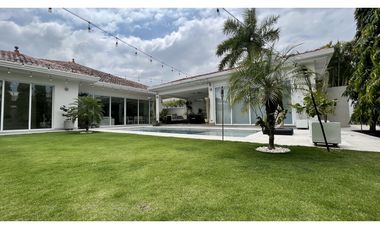 Venta de casa remodelada con piscina en Costa Sur, PH Sunset Coast