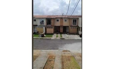 ALQUILER CASA LAS ACACIAS