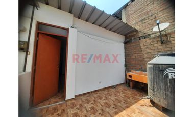¡Vendo Casa En Mariscal Caceres - San Juan De Lurigancho! 🏚️ 3 Pisos