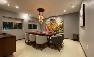 Casa en privada con paneles solares