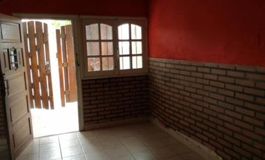 VENDO CASA Y DEPTO A RECICLAR