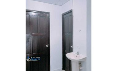 Alquilo amplio apartamento en ciudad de David.@