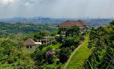 Beautiful HOME that Lands in 3,200sqm with a 270 degree Uninterrupted View of Manila and Antipolo Hills Now for SALE!