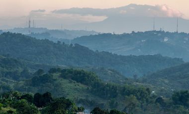 Beautiful HOME that Lands in 3,200sqm with a 270 degree Uninterrupted View of Manila and Antipolo Hills Now for SALE!