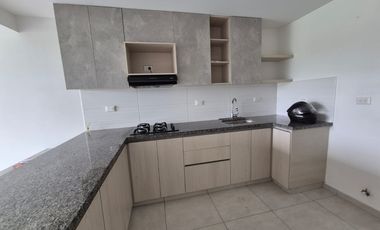 apartamento en arriendo/venta en cerritos. Cod V5678