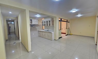 ¡EN VENTA! Hermoso departamento, ubicado en una zona estratégica con buen clima todo el año, ofrece una excelente distribución.

Cerca de restaurant