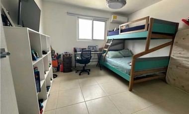 Se Alquila linda Casa en Costa Sur $1750
