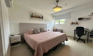 Se Alquila linda Casa en Costa Sur $1750