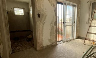 Casa para 2 Familias en venta en Moron Sur