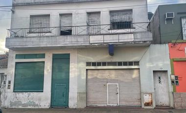 Casa para 2 Familias en venta en Moron Sur