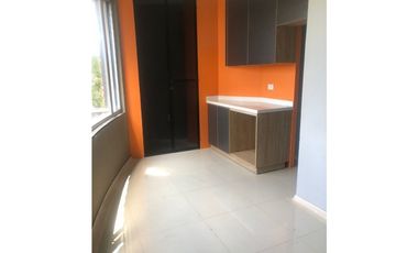 VENDEMOS OFICINA DUPLEX EN CAÑAVERAL