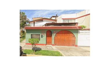 🏡 Gran Oportunidad – Se Alquila Casa Para Empresas En La Urb. Los Parques