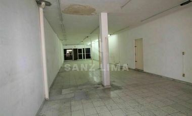 CENTRO: MAGNIFICO LOCAL COMERCIAL CON  OFICINA .